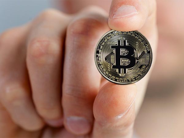 bitcoin on the hand